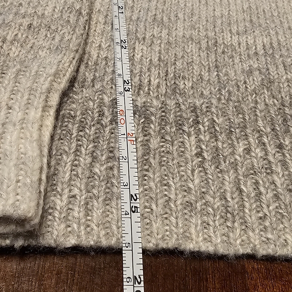 Womens knitted sweater - Picture 8 of 9